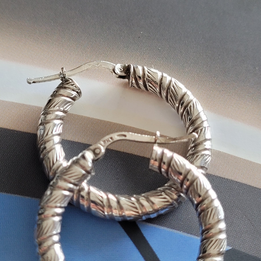 REDUCED Sterling Silver Hollow Twist Hoops Earrings Hinged 925  Italian
